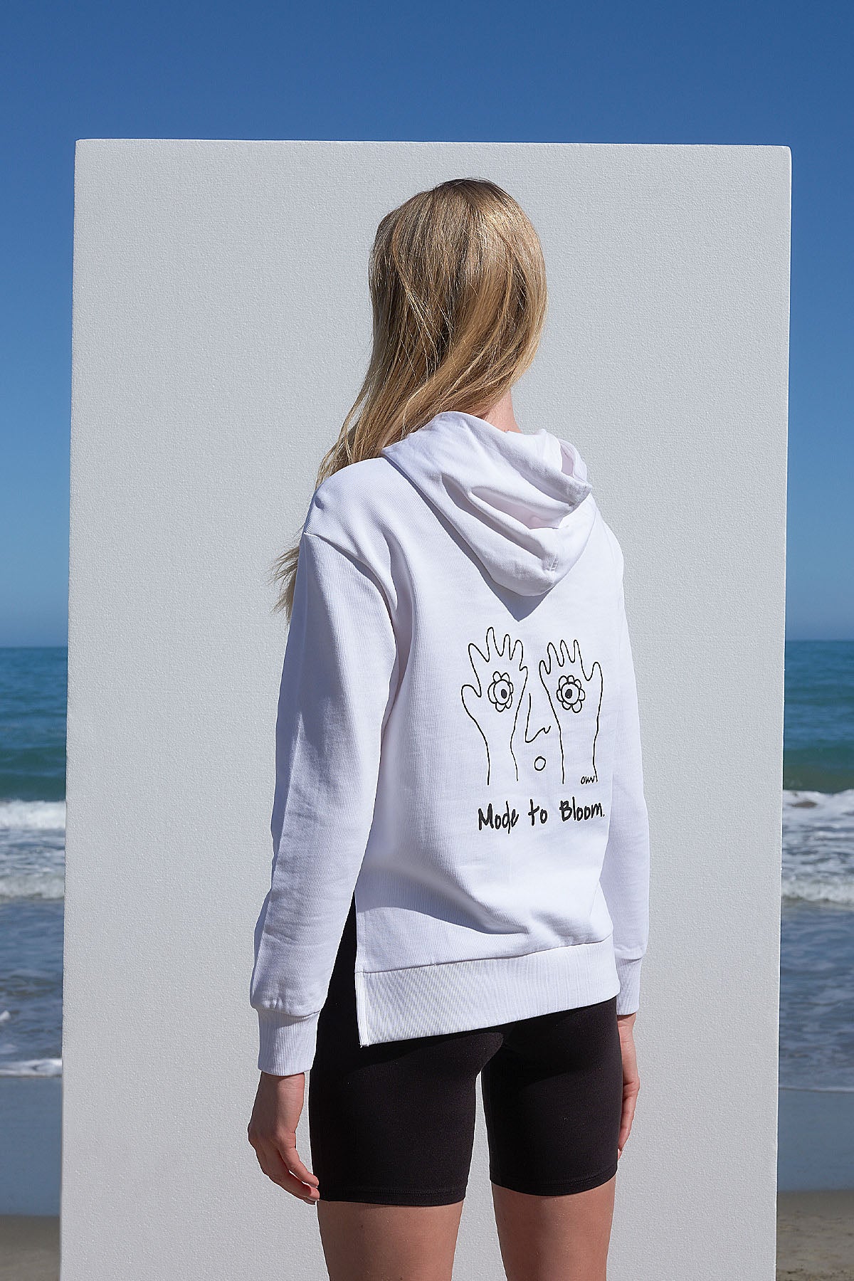 Printed hoodie with side slits