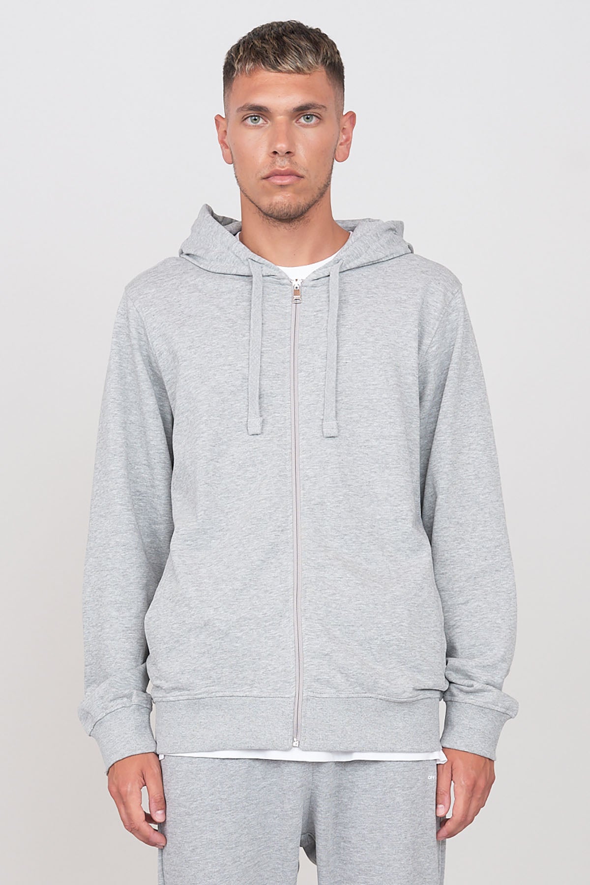 Brushed hooded sweatshirt with zip