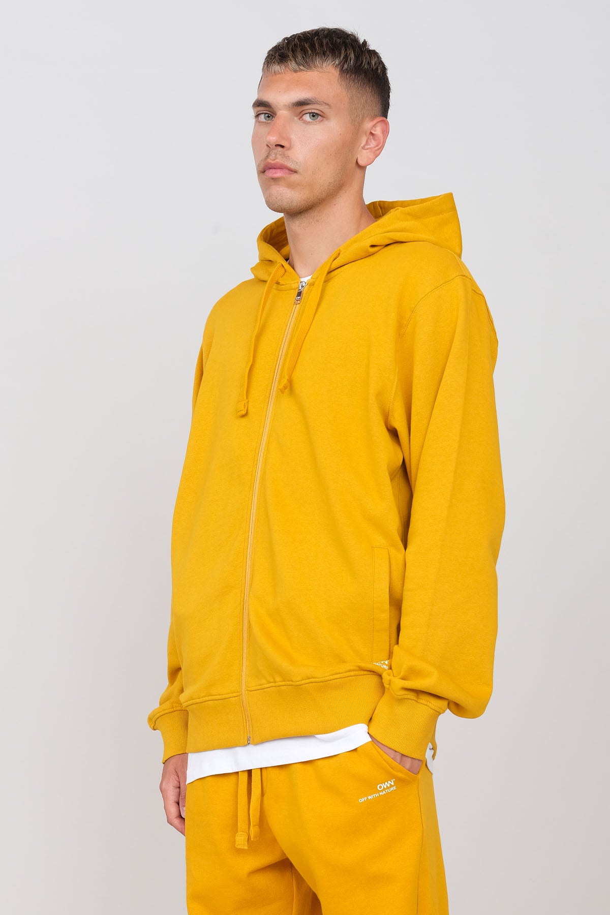 Brushed hooded sweatshirt with zip