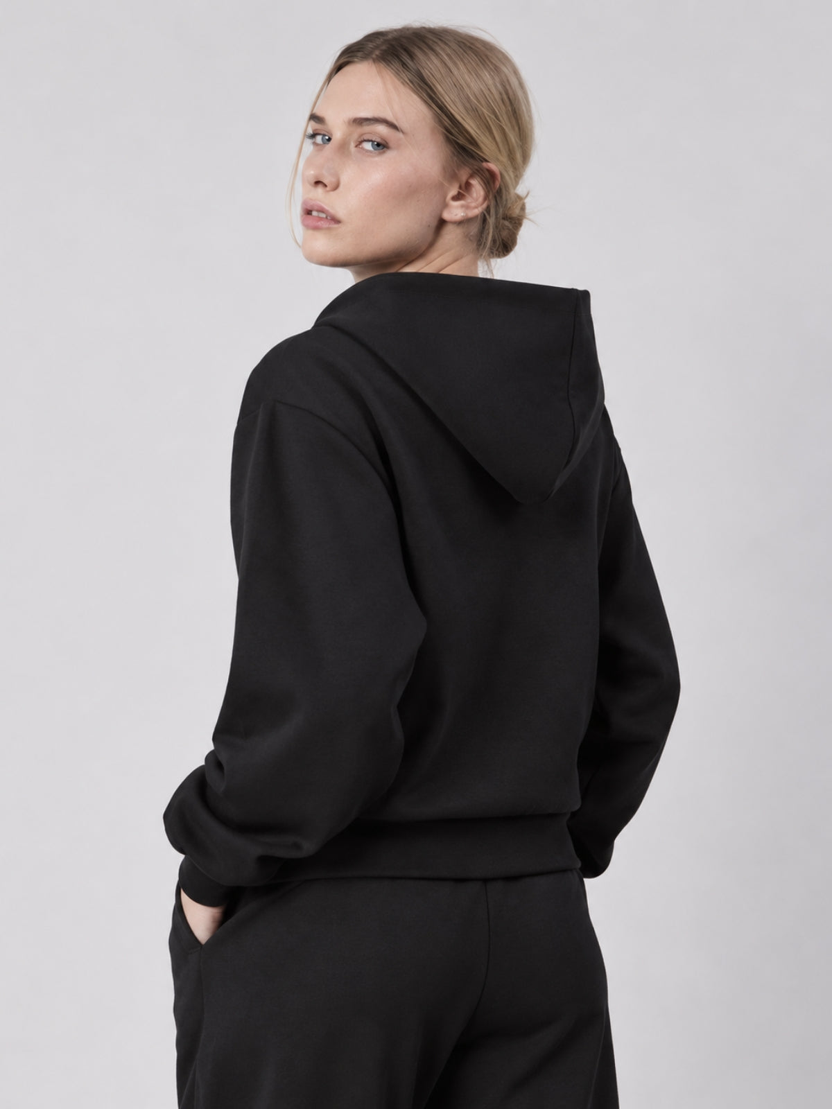 Felpa con Cappuccio e Zip in Interlock Black