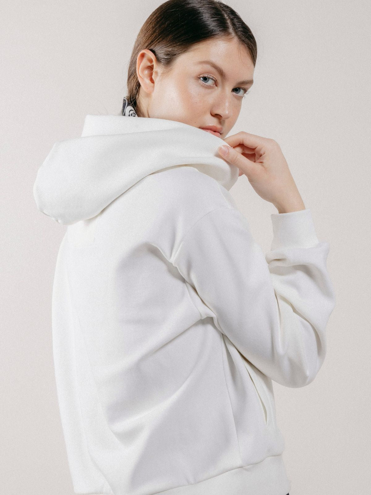 Felpa con Cappuccio e Zip in Interlock Off White