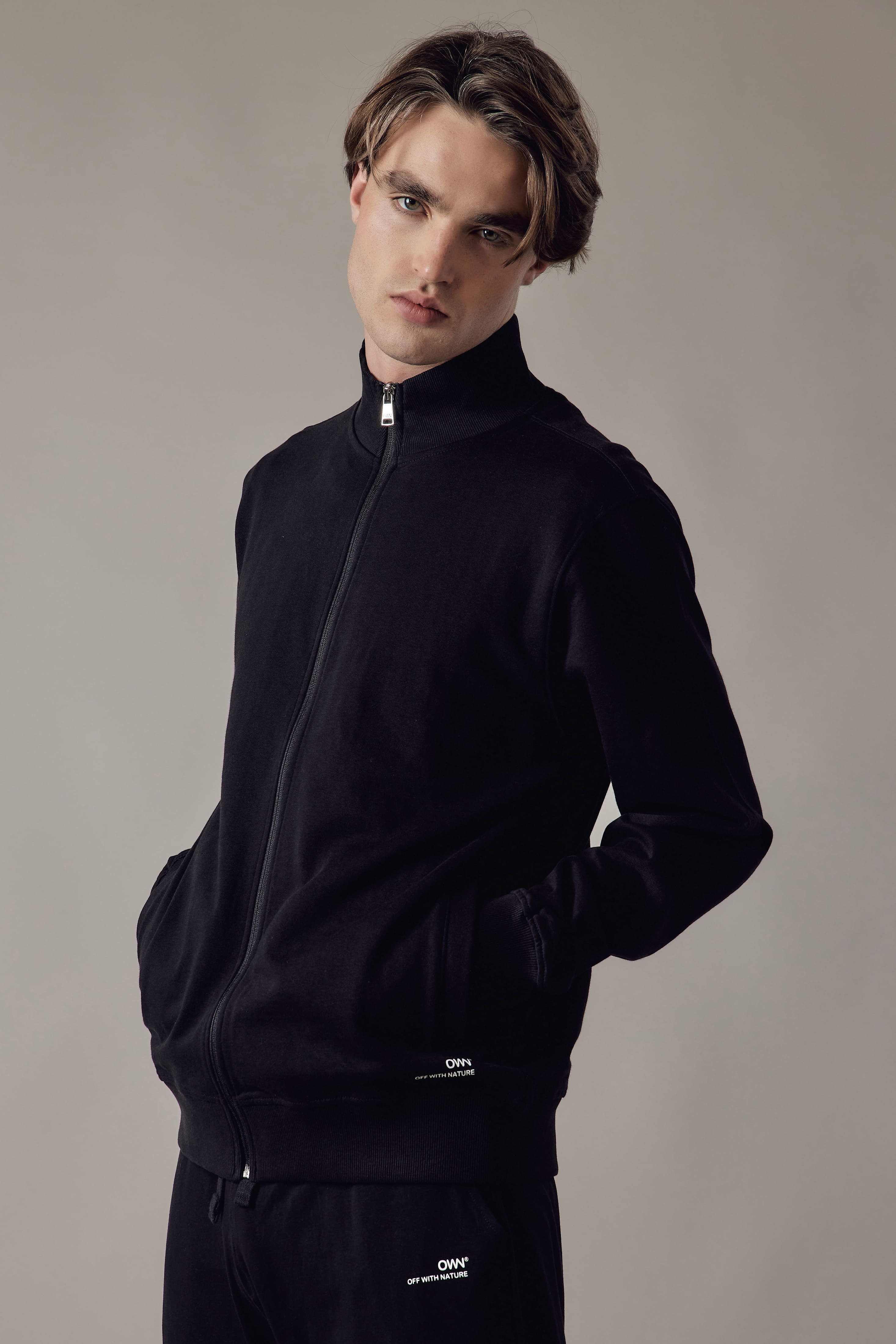 Felpa con Zip Nero