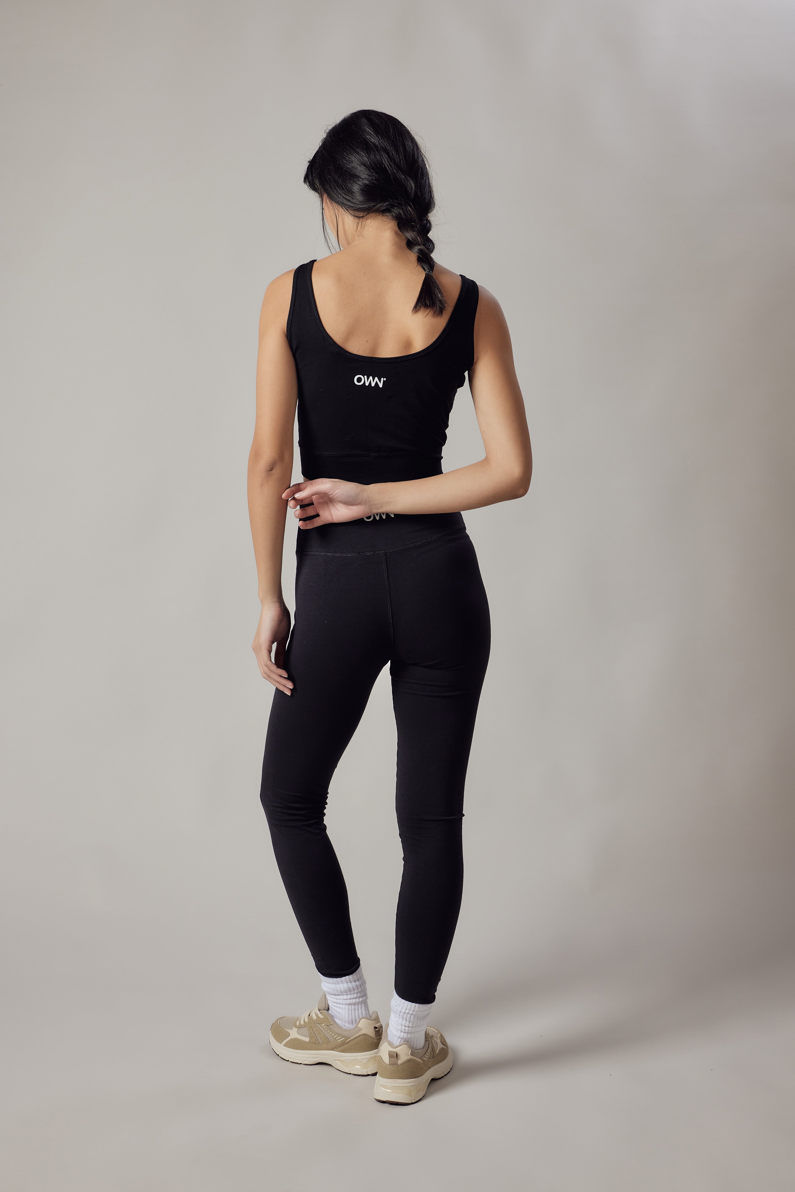 Set Active Leggings a Vita Alta + Top Sportivo Nero
