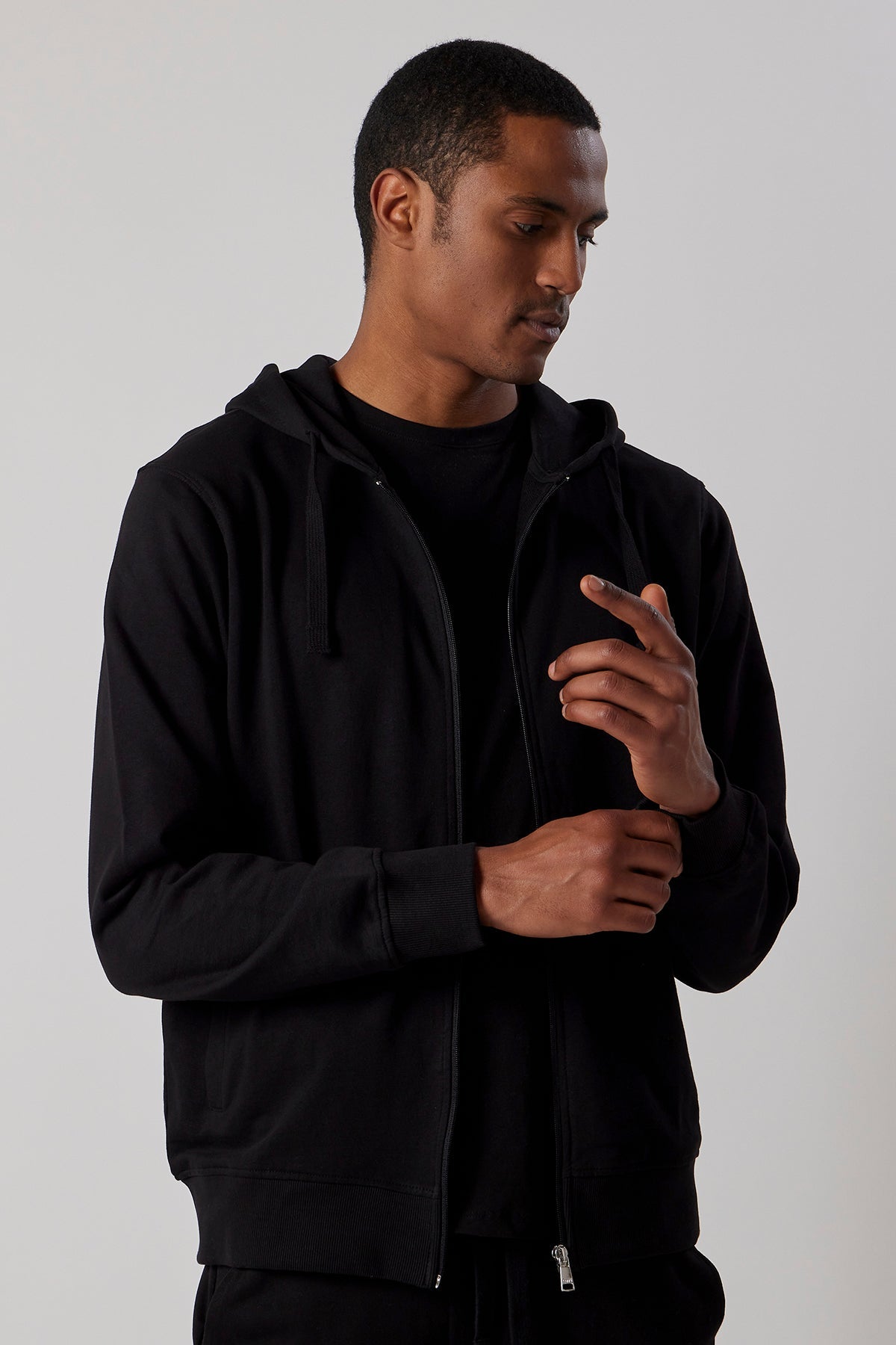 Set Felpa con Cappuccio e Zip + Joggers Nero