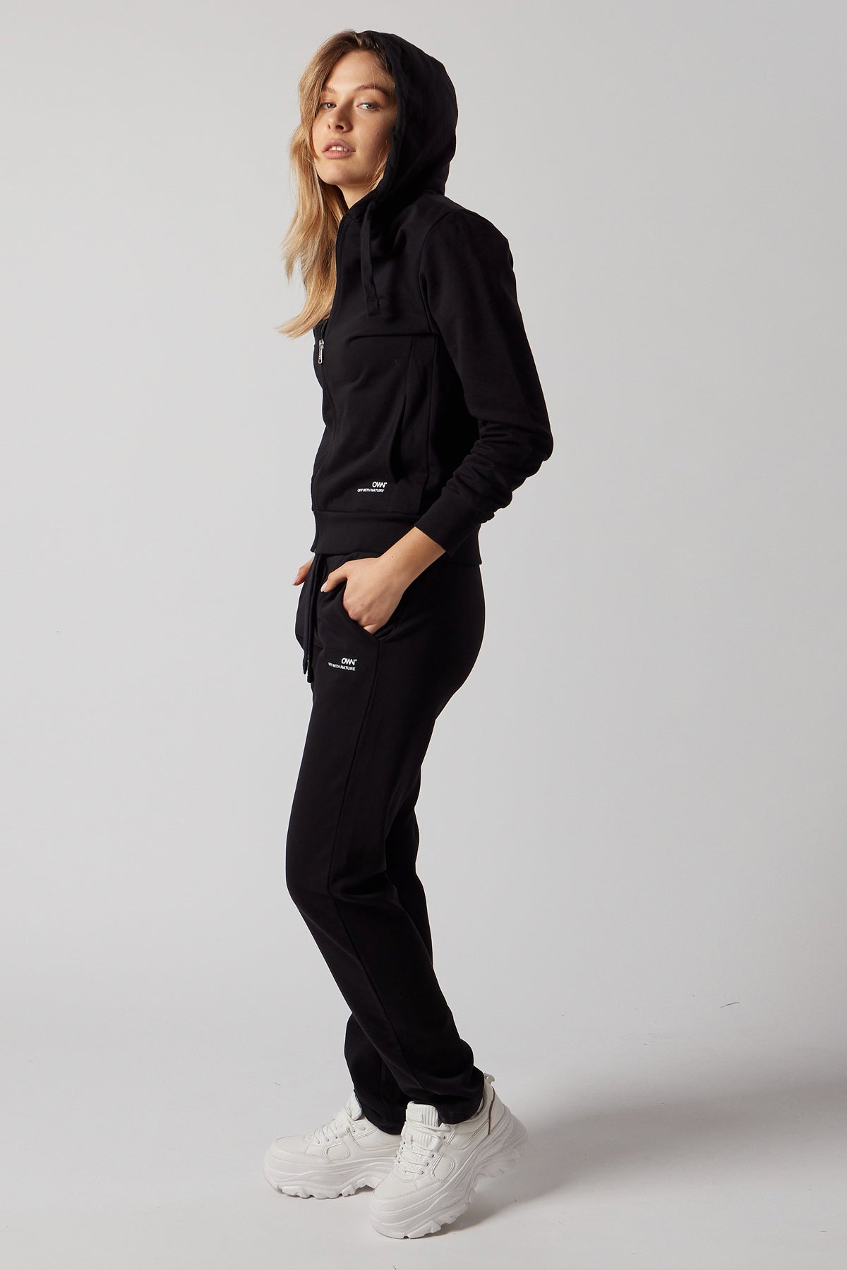 Set Felpa con Cappuccio e Zip + Joggers Nero