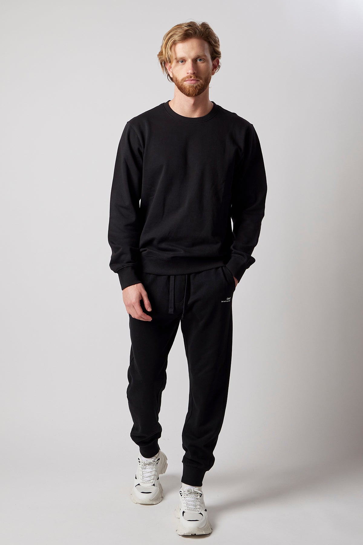 Crewneck sweatshirt and joggers set